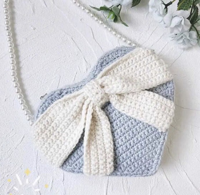 Crochet Heart Bag (Free Pattern)
