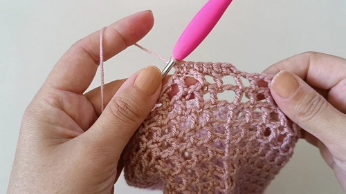 Crochet Mesh Headband: The Perfect Accessory to Elevate Your Style and Hairdo