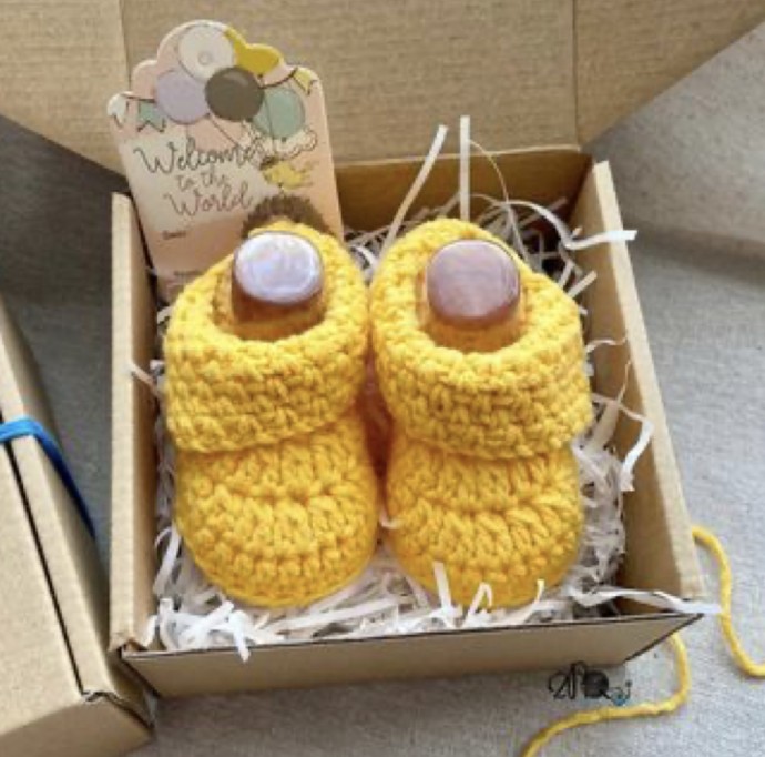Crochet Simple Basic Baby Booties (Free Pattern)