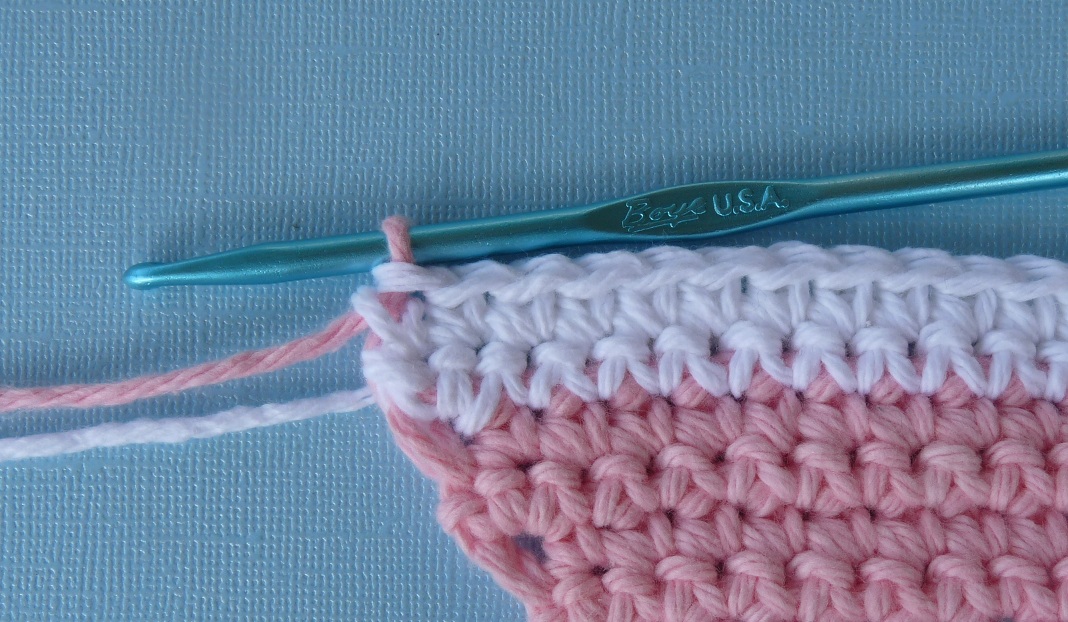 Create Your Own Beautiful Easter Egg Coaster with This Step-by-Step Crochet Guide