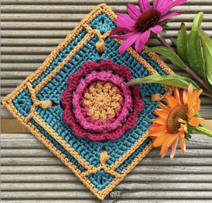 Free Crochet Pattern: Oriental Bloom Square