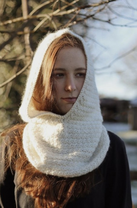 Create the Perfect Crochet Hooded Cowl This Winter for Ultimate Warmth Create the Perfect Crochet Hooded Cowl This Winter for Ultimate Warmth