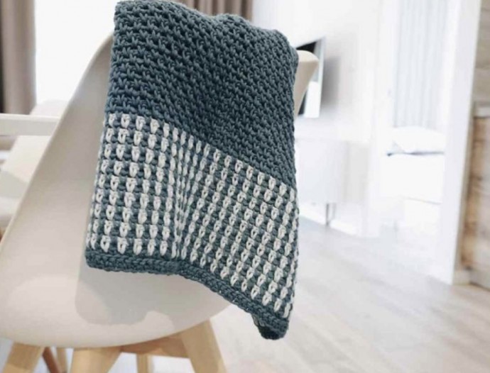 Moss Stitch Crochet Baby Blanket (Free Pattern)