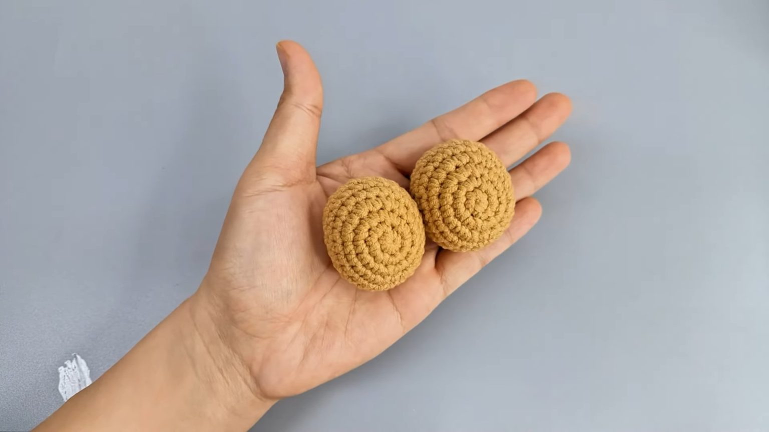 Create Your Adorable Crochet Bear Basket: A Fun and Practical Home D&eacute;cor Solution