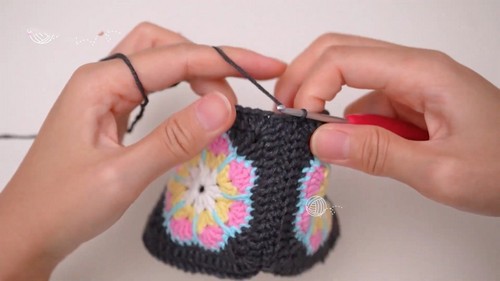 Create an Adorable Amigurumi Bunny with Granny Squares: A Step-by-Step Guide
