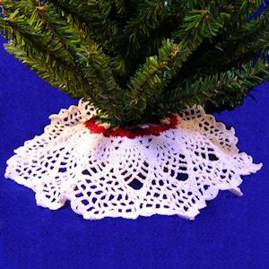 Crochet Mini Pineapple Tree Skirt: A Festive, Whimsical Touch to Your Holiday Decor