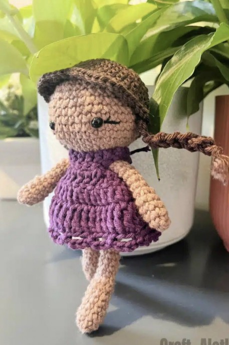 Crochet Amigurumi Ellie Doll