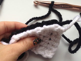Create Your Own Crochet Women's Quick Chunky Cat Hat for a Stylish Winter Look