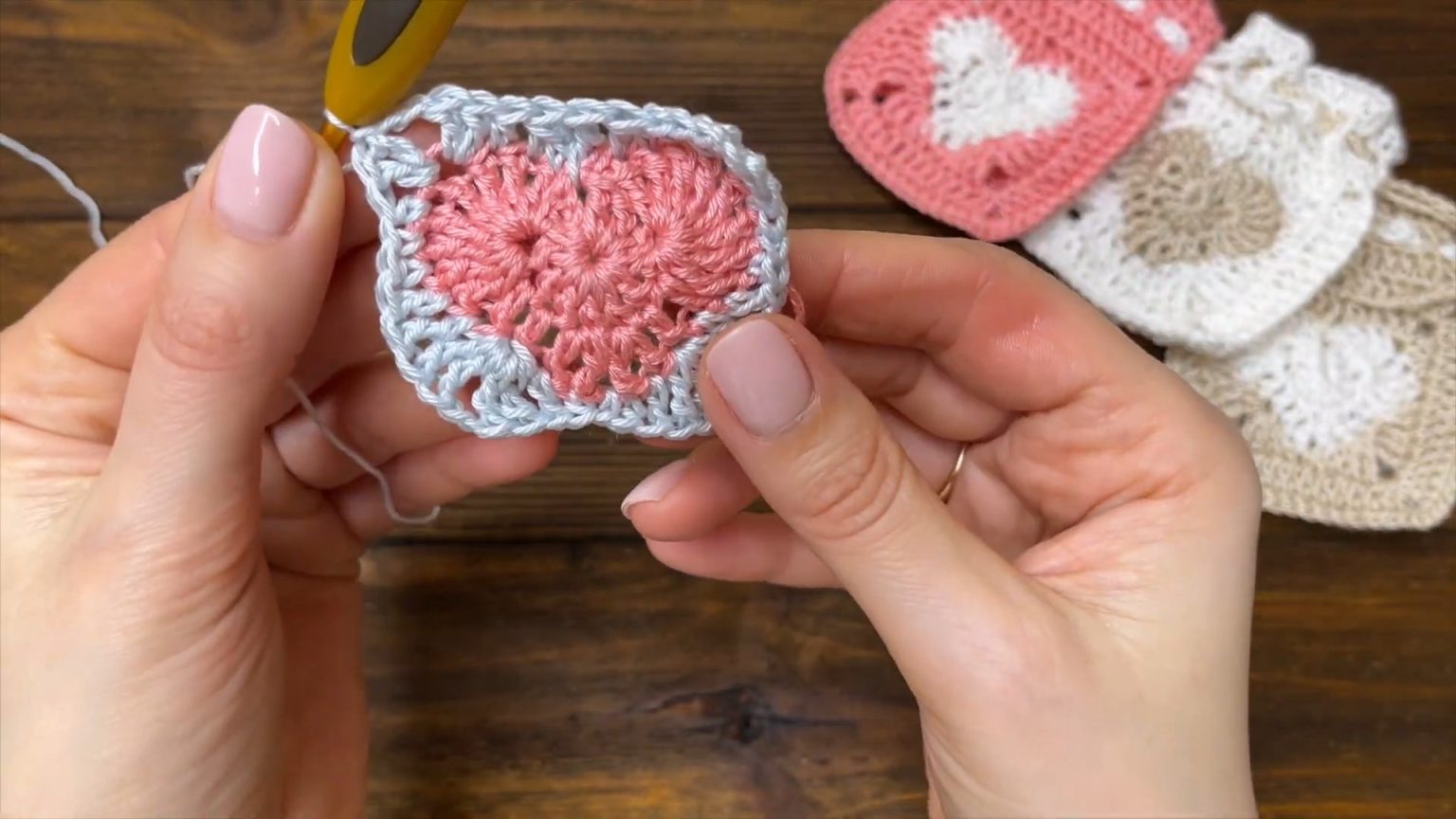 Create Your Own Stylish Crochet Pouch: A Step-by-Step Guide