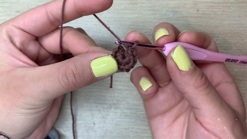 Create Beautiful Crochet Sunflower Coasters: A Step-by-Step Guide