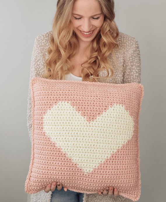 Crochet Bulky Cuddle Pillow