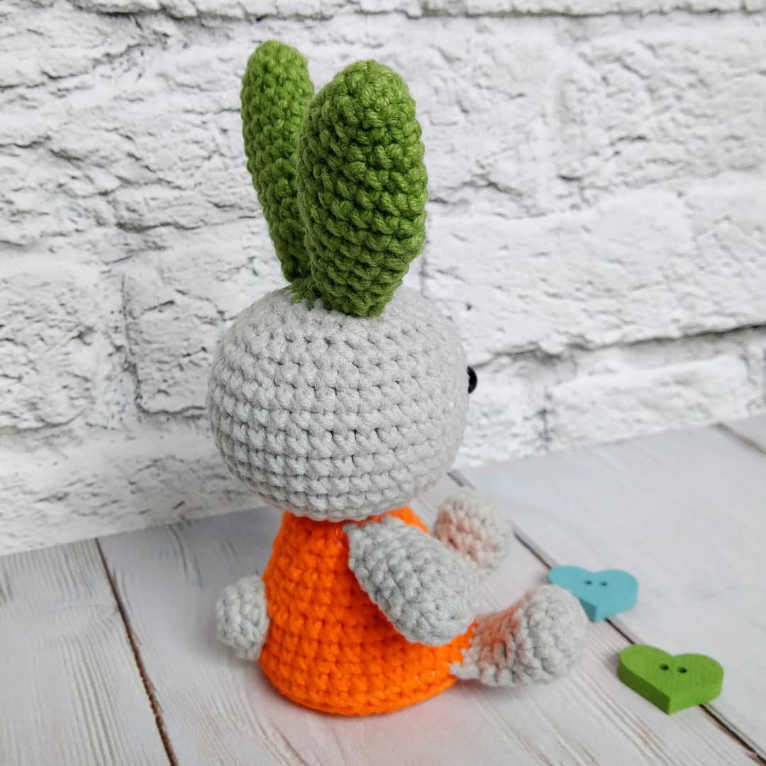 Create Your Own Adorable Amigurumi Bunny with This Whimsical Crochet Pattern