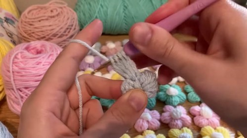 Create Beautiful Crochet Puff Flowers: A Step-By-Step Guide for Crafters