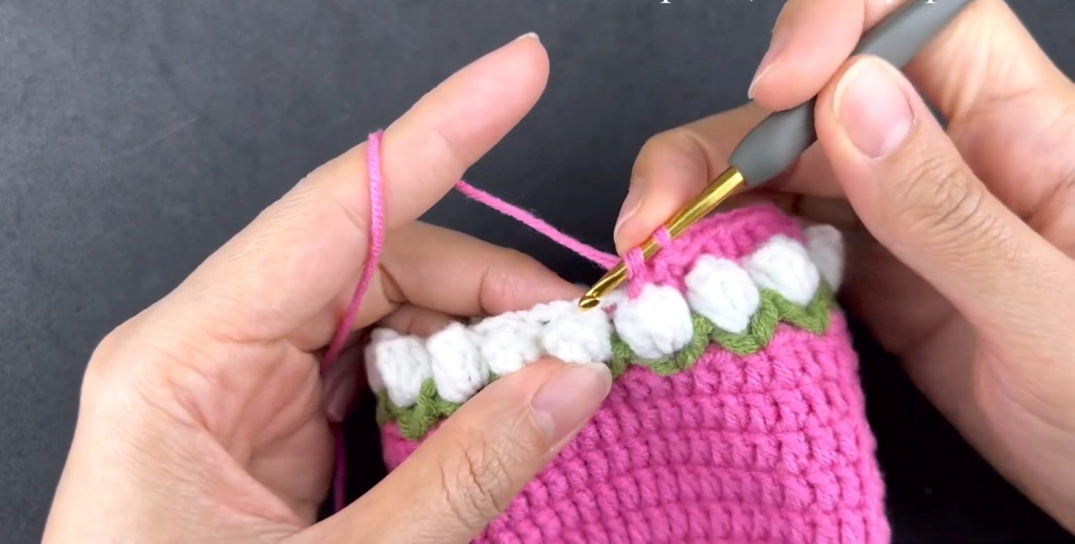 Create Your Own Crochet Stylish and Functional Drawstring Bag for Everyday Elegance