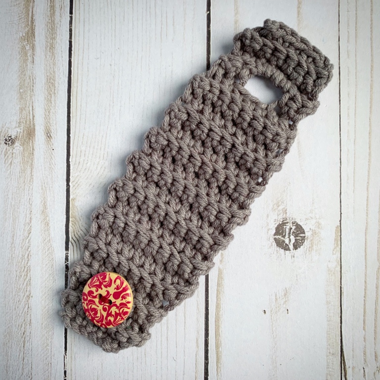 Discover the Elegant Crochet Ribbed Cord Keeper – Organize Your Cords in Style