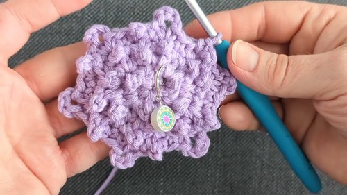 Crochet Stunning Daisy Coasters: A DIY Guide to Brighten Your Home Decor