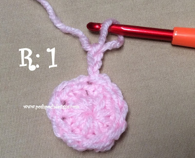 Create Adorable Mealtime Memories with the Crochet Beary Sweet Baby Bib – Easy Pattern Guide