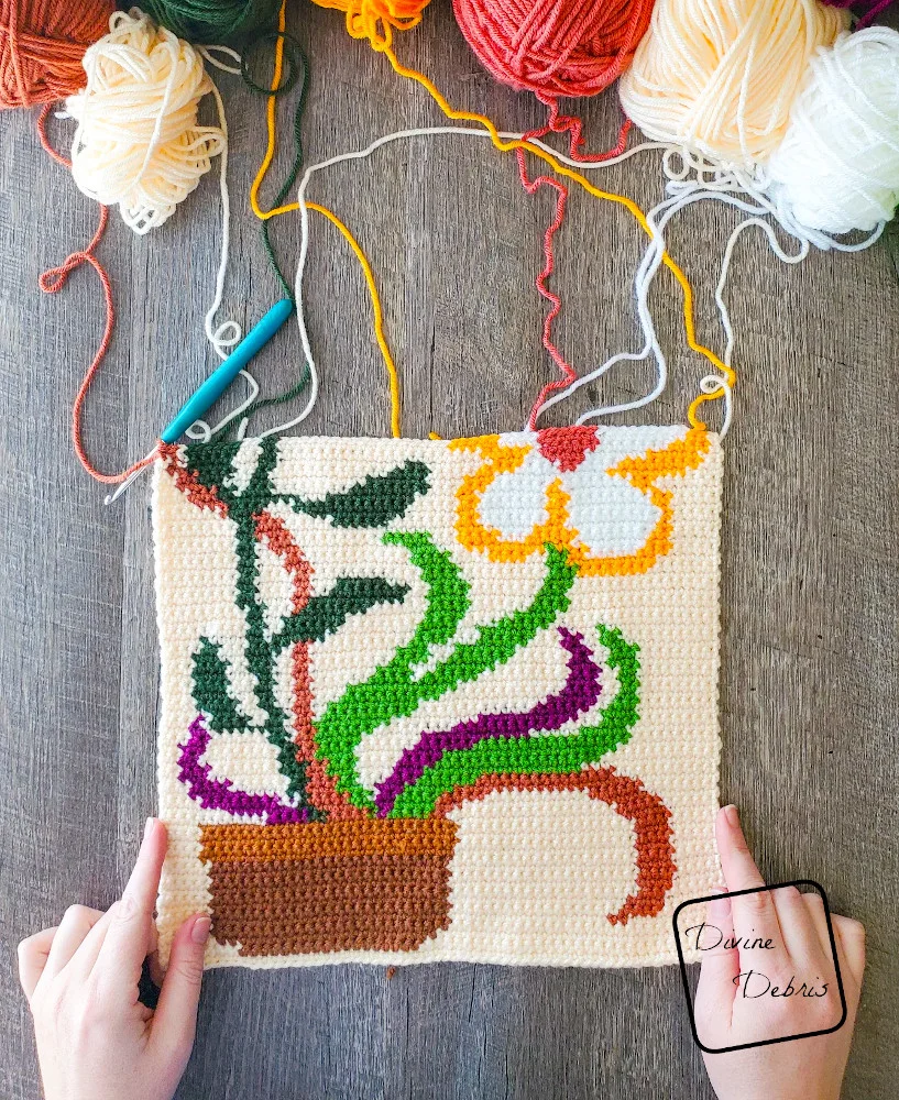 Crochet Groovy Bloom Wall Hanging Pattern - Create a Stunning Floral Decor for Your Home