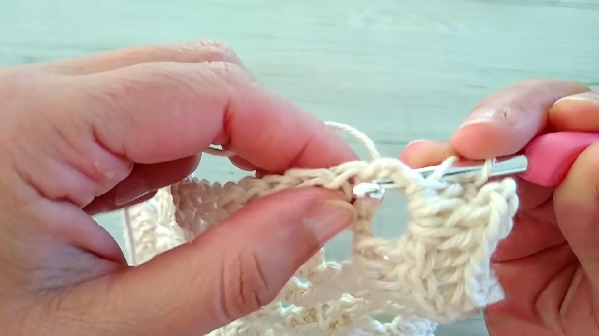 Create Beautiful Crochet Granny Square Coasters: A Step-by-Step Guide for Beginners