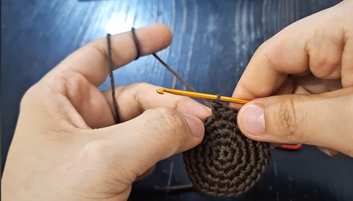 Create Your Own Crochet Sunflower Purse: A Step-by-Step Guide to Crafting a Vibrant Accessory