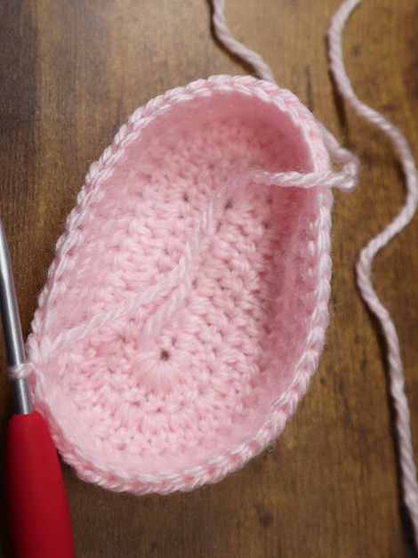 Create Adorable Handmade Crochet Baby Booties for Every Little One