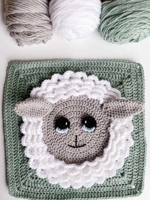 Crochet Lamb Granny Square