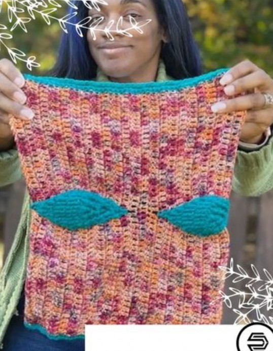 Enhance Your Summer Style with the Elegant Crochet Leafing Summer Cowl
