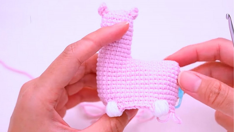 Create Adorable Crochet Alpaca Amigurumi: Step-by-Step Guide and Materials Required