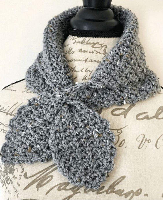 Crochet Bow Neck Warmer (Free Pattern)