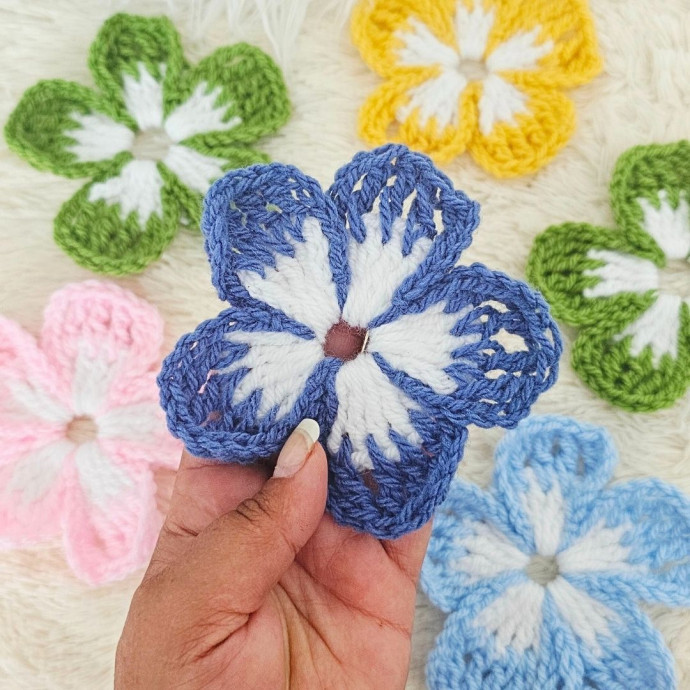 Crochet Adorable Flower