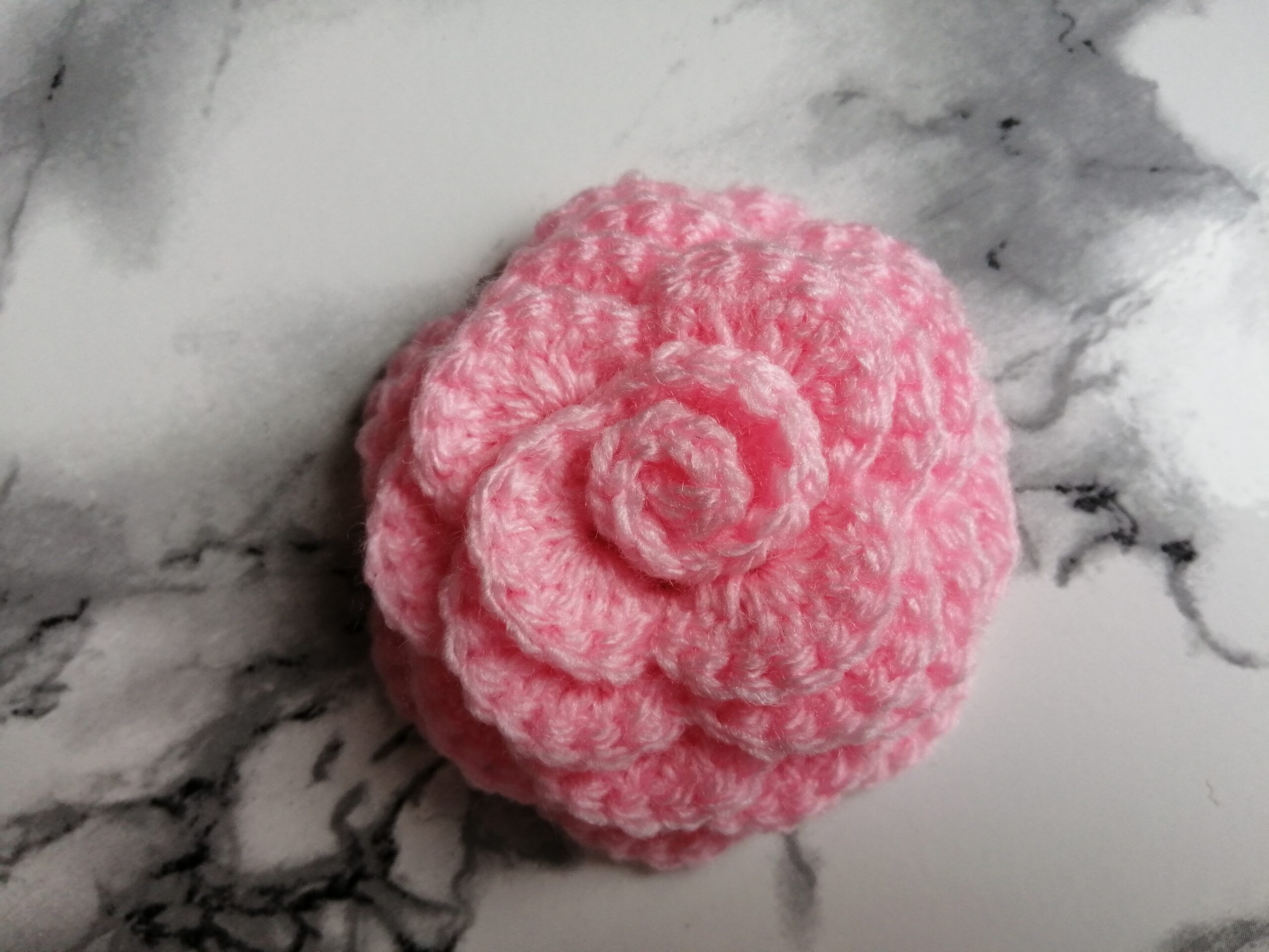 Create a Beautiful Crocheted Rose: Step-by-Step Guide for Beginners