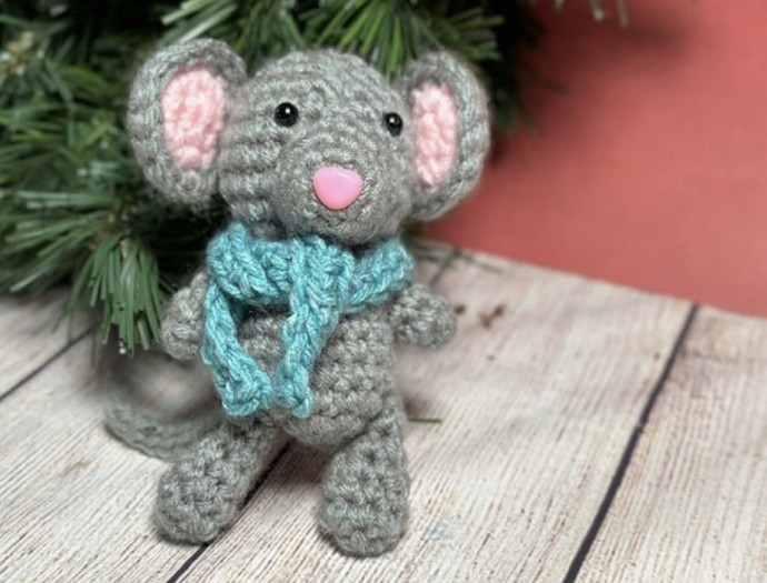 Crochet Mini Mouse Amigurumi