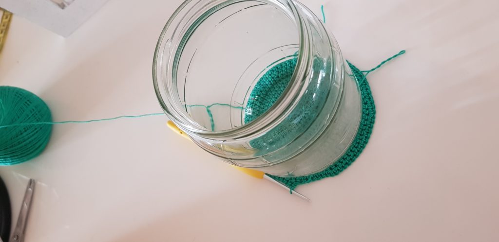Create Beautiful Crochet Jar Candle Holders for Cozy Home Decor