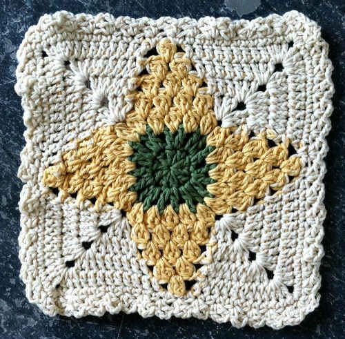 Create an Elegant Crochet Pineapple Cluster Dishcloth for Your Kitchen Create an Elegant Crochet Pineapple Cluster Dishcloth for Your Kitchen
