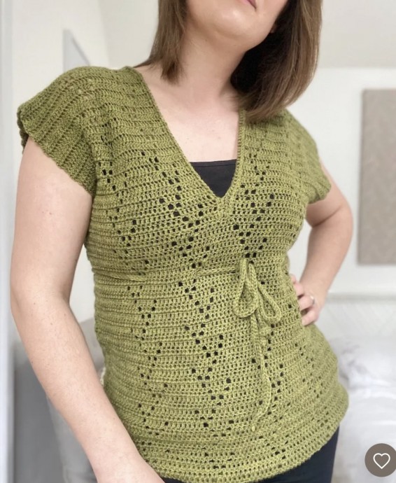 Discover the Unique Simple Filet T-shirt: A Versatile and Stylish Crocheting Project Discover the Unique Simple Filet T-shirt: A Versatile and Stylish Crocheting Project