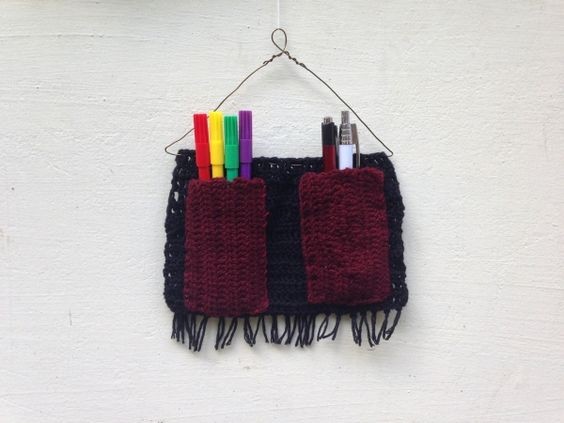 Create Your Own Crochet Pocket Hanger: A Charming Organizer for Every Room Create Your Own Crochet Pocket Hanger: A Charming Organizer for Every Room
