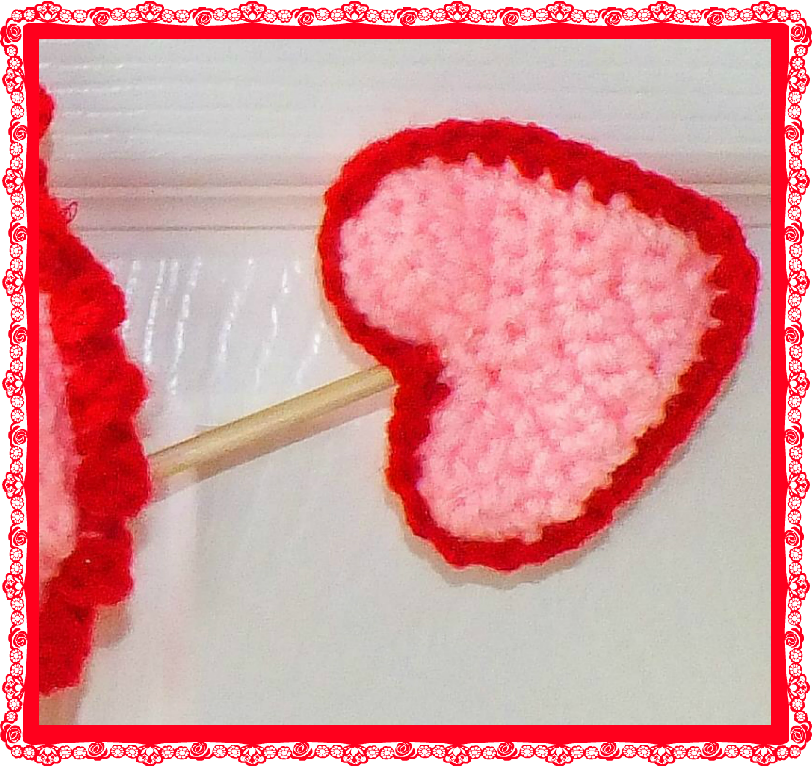 Crochet Heart Patterns: Create Charming Heart Pillows and Wall Hangings with Ease