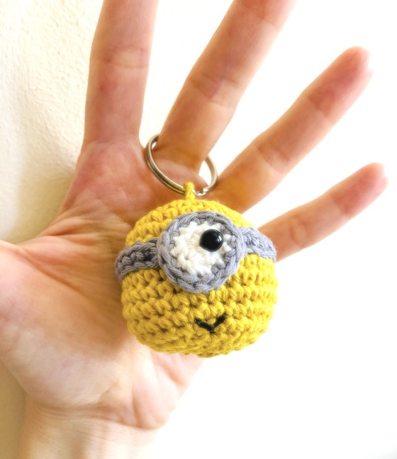 Create Your Own Adorable Crochet Minion Head Amigurumi: Easy Instructions and Tips Create Your Own Adorable Crochet Minion Head Amigurumi: Easy Instructions and Tips
