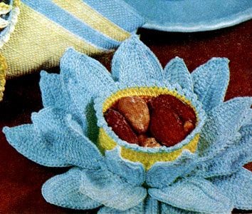 Create a Charming Crochet Water Lily Nut Cup for Your Table Setting Create a Charming Crochet Water Lily Nut Cup for Your Table Setting