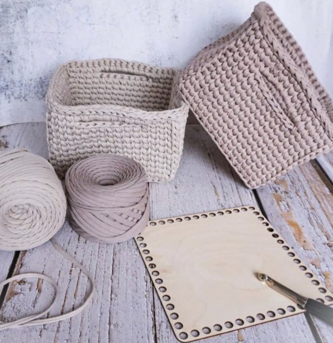 Crochet Square Basket with T-shirt Yarn