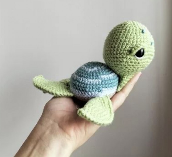 How to Crochet a Sea Turtle