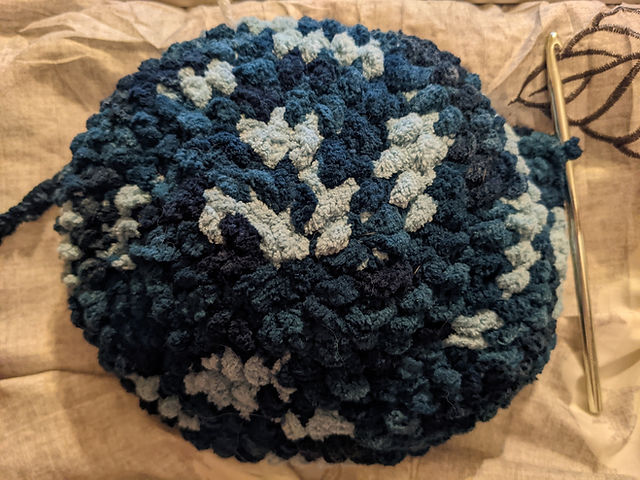 Create Your Own Crochet Book Pillow: A Cozy Companion for Readers