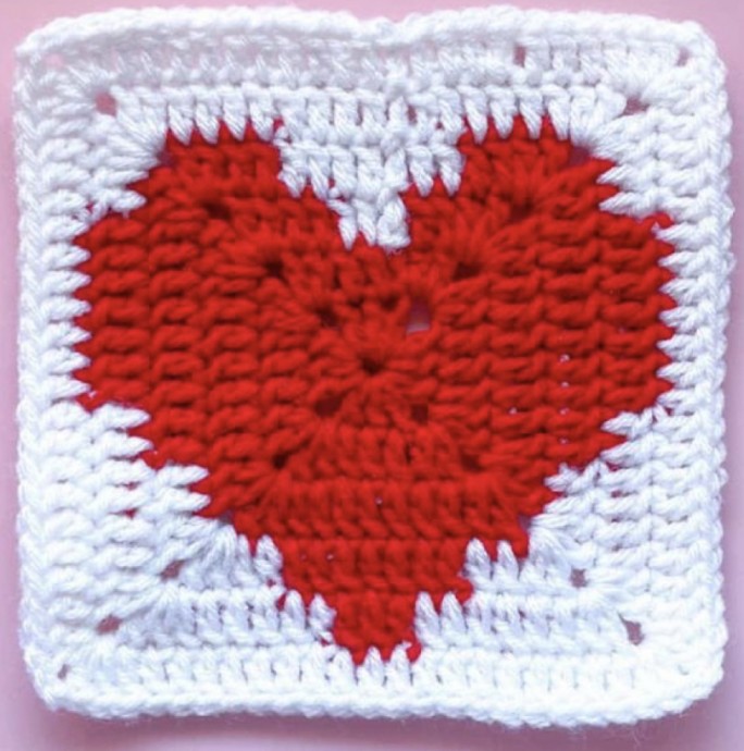 Crochet Heart Granny Square (Free Pattern)