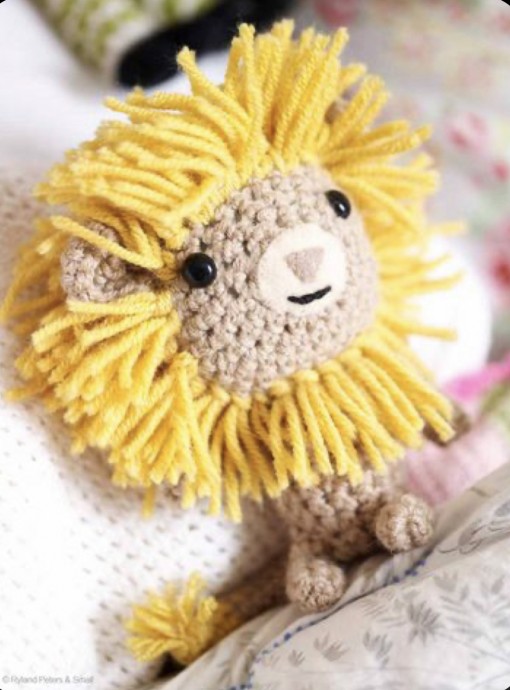 Free Crochet Pattern: Alan the Lion