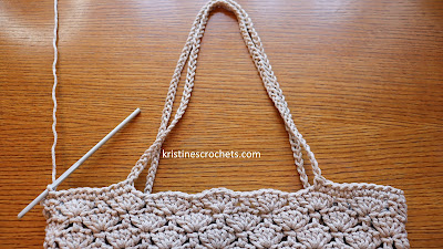 Create Your Own Stylish Crochet Shells Tote Bag - A Perfect Accessory for Any Occasion