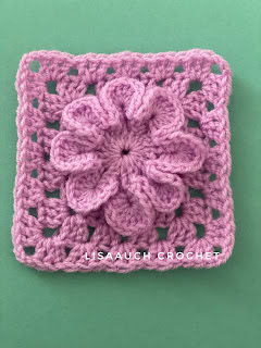 Create a Beautiful Granny Square with a Flower Center: Step-by-Step Guide for Beginners