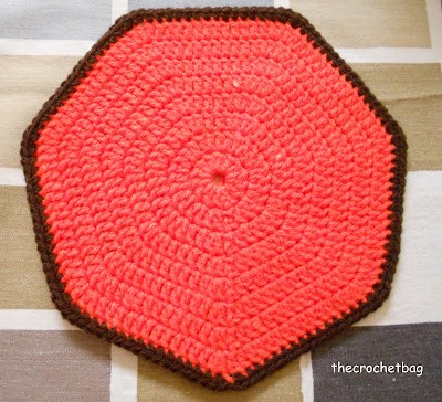 Create Charming Crocheted Coasters and Potholders with This Easy Pattern Create Charming Crocheted Coasters and Potholders with This Easy Pattern
