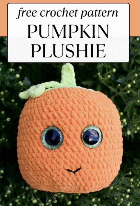 Crochet Pumpkin Plushie (Free Pattern)