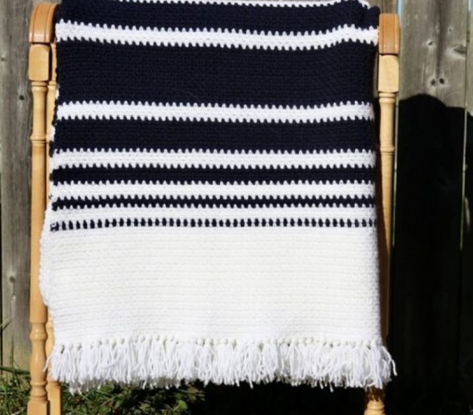 Crochet Nautical Throw (Free Pattern)