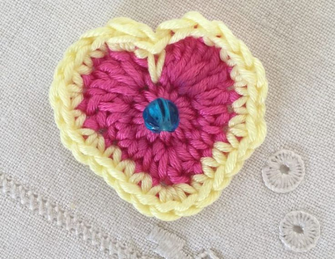 How to Crochet a Charming Little Heart - A Step-by-Step Guide